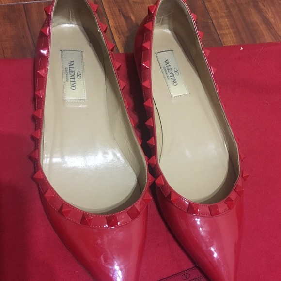 Valentino - Picture 2 of 6